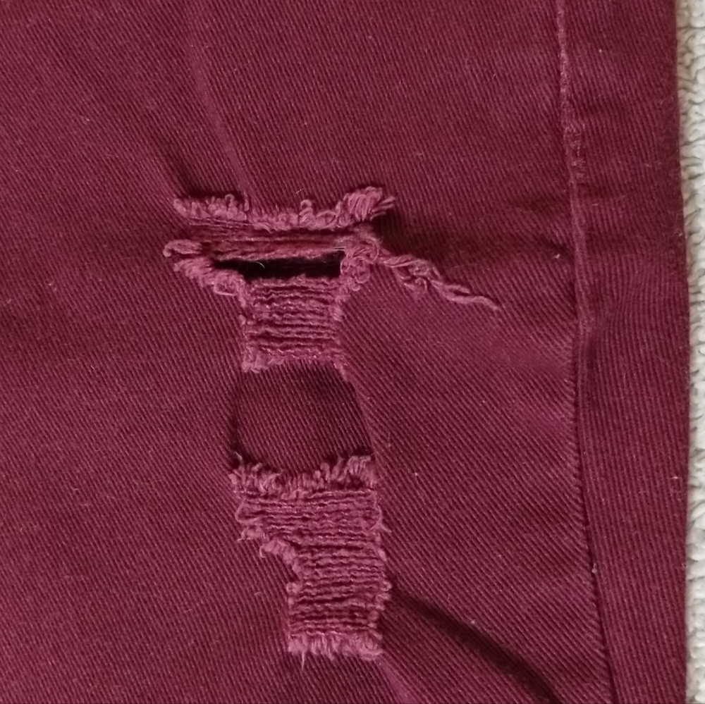 Refuge Women's Size 4 Pre-Distressed Burgundy Skinny Jeans - Picture 7 of 8